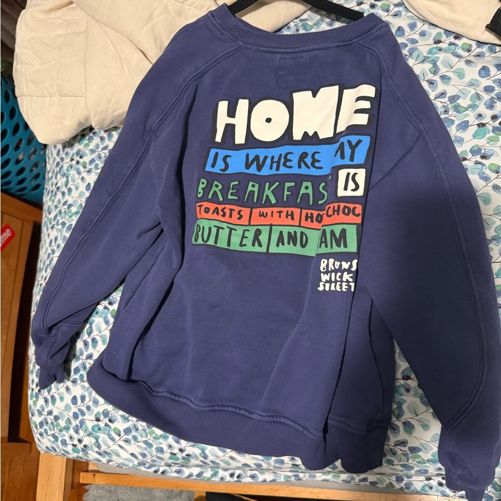 Graphic Blue Sweatshirt
